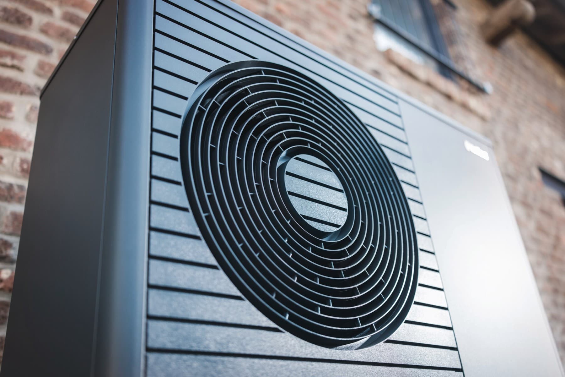 Luft til vand varmepumpe aroTHERM plus